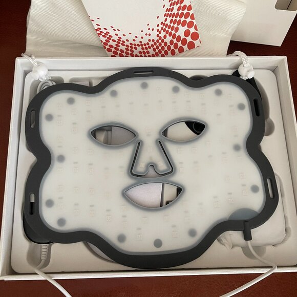 Hottoerak Red Light Therapy For Face, Red LED Face Mask Light New /OPEN BOX - Picture 6 of 10